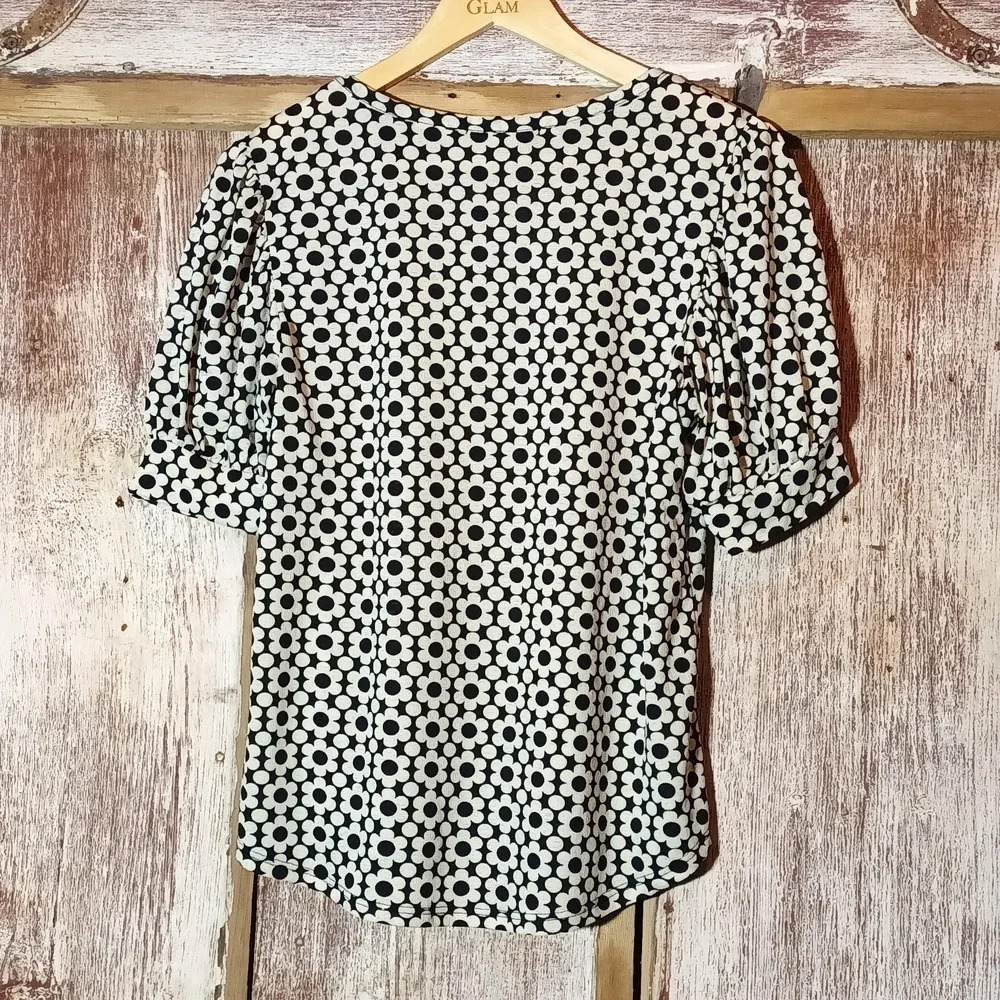 Ditzy flower prairie style puff sleeves crew neck tan black medium - Picture 10 of 12